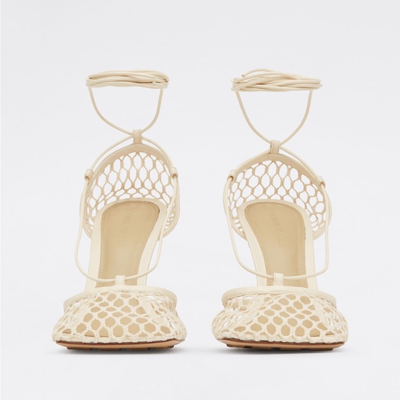 BOTTEGA VENETA Stretch Lace-Up Sandal in Toile - NEVER WORN - Picture 2 of 12